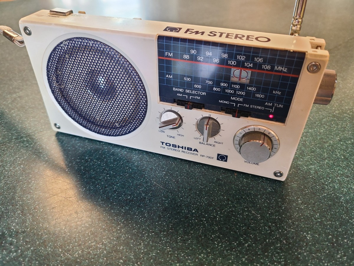 Vintage Toshiba RP-700F AM FM Stereo Receiver Radio WORKS