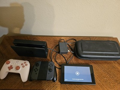 Nintendo Switch Console HAC-001 w/ Accessories - USED GOOD CONDITION