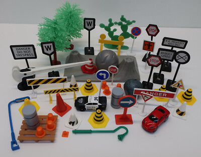 Lot of 50 Misc. Layout Accessories - Thomas Plarail Trackmaster Tomy