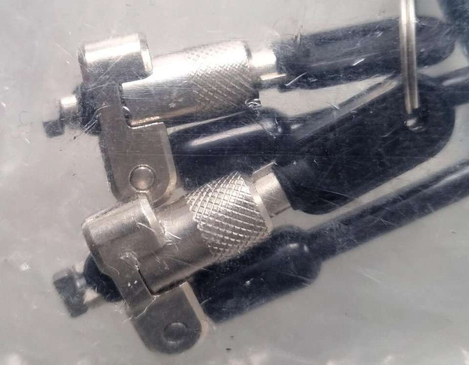 Kensington MicroSaver 2.0 / Nanosaver Keyed Triple-Head Laptop Lock K66648EU - Image 3 of 4