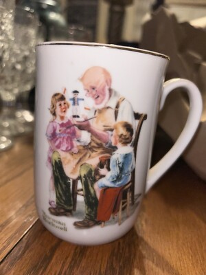 Vintage 1982 Norman Rockwell ''The Toymaker'' Toy Maker Coffee Cup Mug w/ Gold Rim