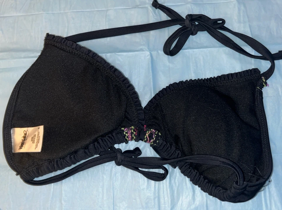 Sexy Top de Bikini Mossimo Negro Bordado Diseño a Rayas Acolchado Tirantes Talla D/DD Foto 4 de 4