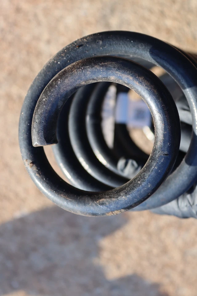 2021-2022 FORD BRONCO SPORT 4X4 REAR RIGHT SIDE SUSPENSION COIL SPRING OEM - Image 3 of 4