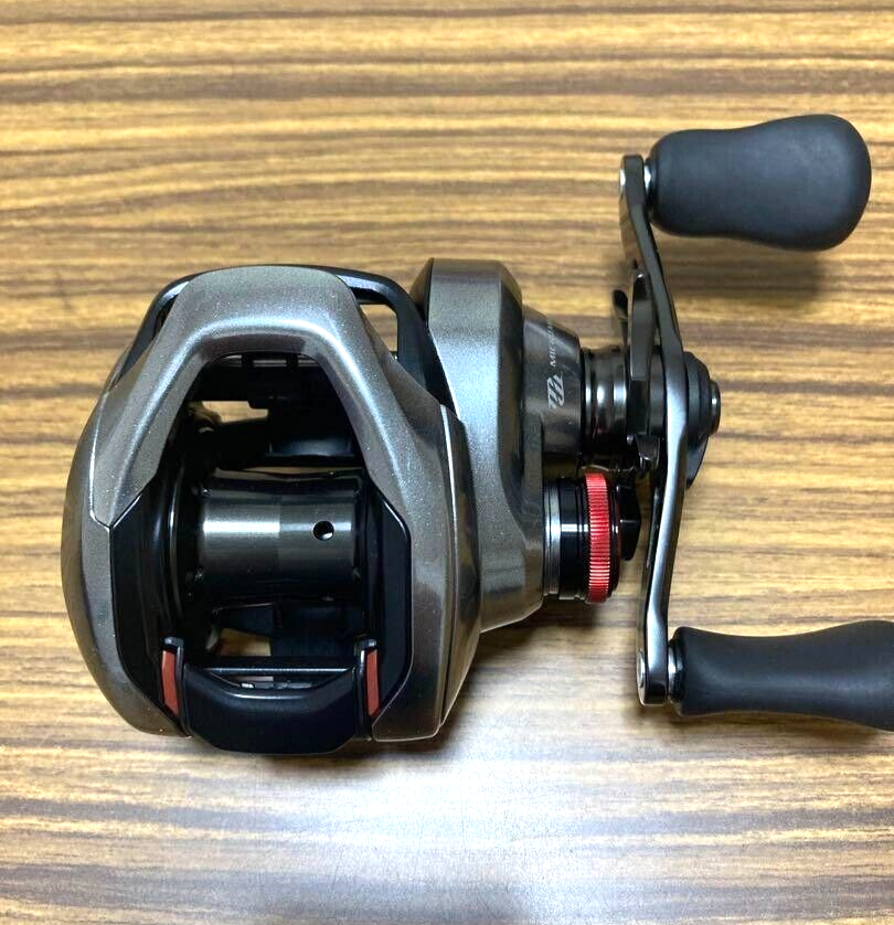 Shimano 21 Scorpion DC 150HG Right Baitcasting Reel | eBay