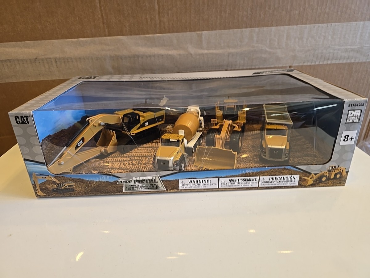 DM 1:64 CAT metal construction, Four-piece Loader, Mixer, Dump