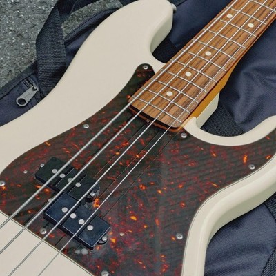 Fender Classic 60s Precision Bass White US PU Electric Bass Guitar