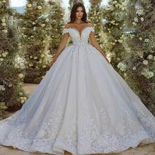 Elegant Luxury Wedding Dresses Sweet Lace Appliques Sweep Train Bridal GownWhite