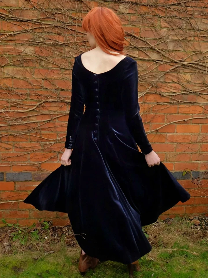 Vintage Laura Ashley Navy Blue Long Velvet Dress Christmas Evening Gown UK 14 - Image 2 of 4