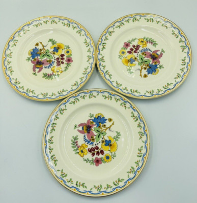 Vintage Johnson Bros. Plates Fantasio Floral Pattern on Pareek Set Of 3