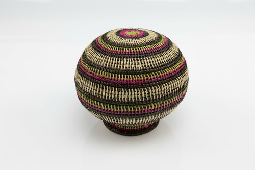 Wounaan Indian Hand Woven Colorful Banded Panama Basket - Picture 2 of 7