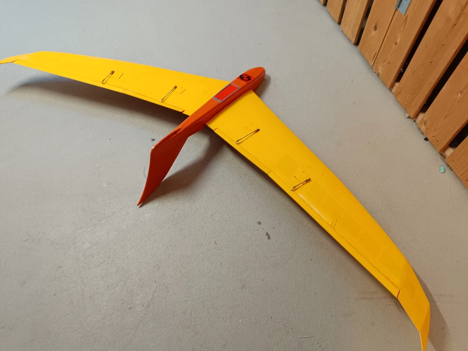 Nurflügel Pfeil von W.Wehrimg Spw.220 cm - Bild 4 von 4