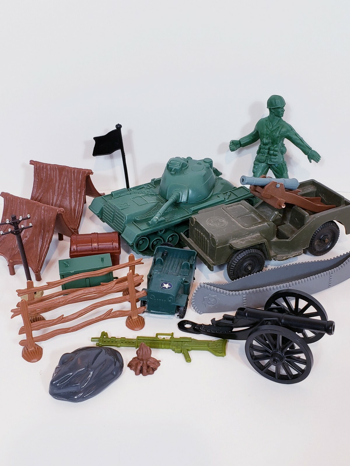 Tim - Mee Jeep Vintage Cannons Tank Tents Canoe Ammo Box Army assortment