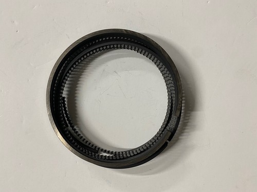 Genuine OEM Piston Ring Set Piston 230402C450 for Hyundai Genesis Coupe 2012 ~ - Picture 2 of 4