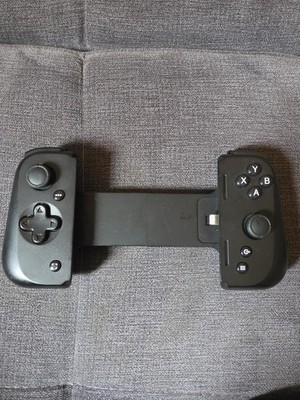 Razer Kishi V2 Universal-Gaming-Controller für iPhone (RZ06-04190100-R3M1)