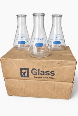 Rare 12-Piece PYREX Cornflower Laboratory Flask Set   Corning Glass Works