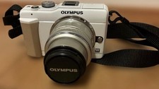 OLYMPUS PEN E-PL1 Mirrorless SLR