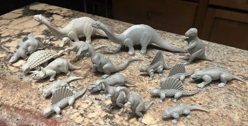 large lot vintage MARX prehistoric dinosaur playset figures-dark & light grey=18