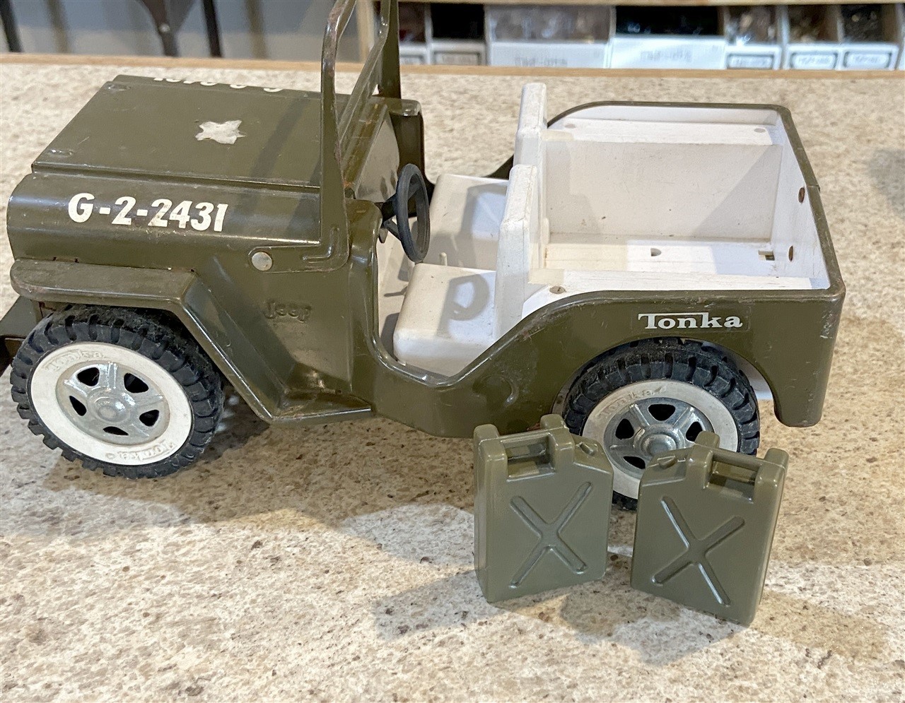 Pair Injection Mold Plastic Gasoline Cans for Tonka Army Jeep & Others TKP-184