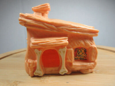 vintage UCS Amblin Wilma Flintstone car garage McDonalds Happy Meal toy figure