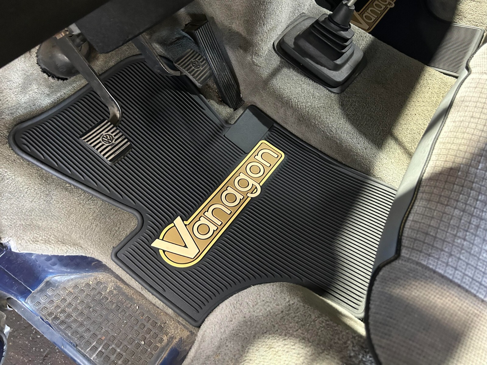 VW Volkswagen Vanagon Floor Mats MATTS BUS TRANSPORTER VANAGAN