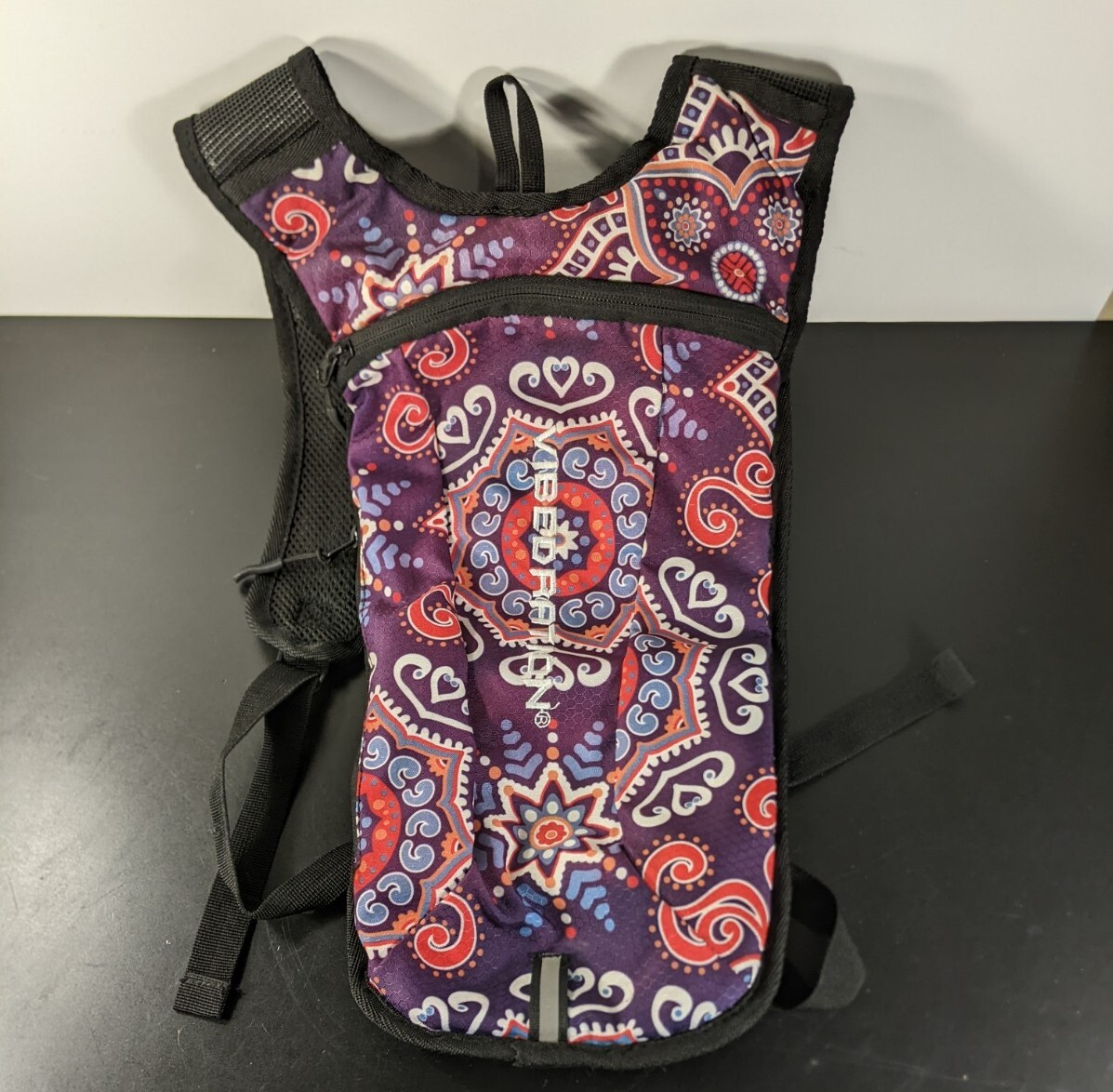 Vibedration Hydration Backpack w/o bladder - Holographic - Light Purple - Used Vibedration hydration backpack - Gem main image 4