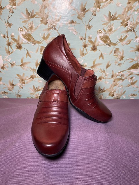 clarks rosalyn nicole