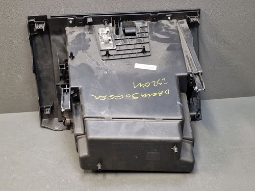 Boite à gants avec porte gris foncé - Dacia Jogger - 685008756R * - Picture 3 of 5