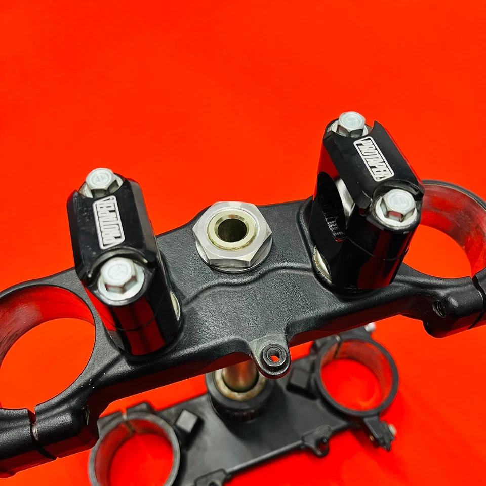 KX250F ABRAZADERAS TRIPLES ÁRBOLES PRO TAPER GENUINO OEM KAWASAKI KX 250 F (2017-2019) Foto 3 de 4