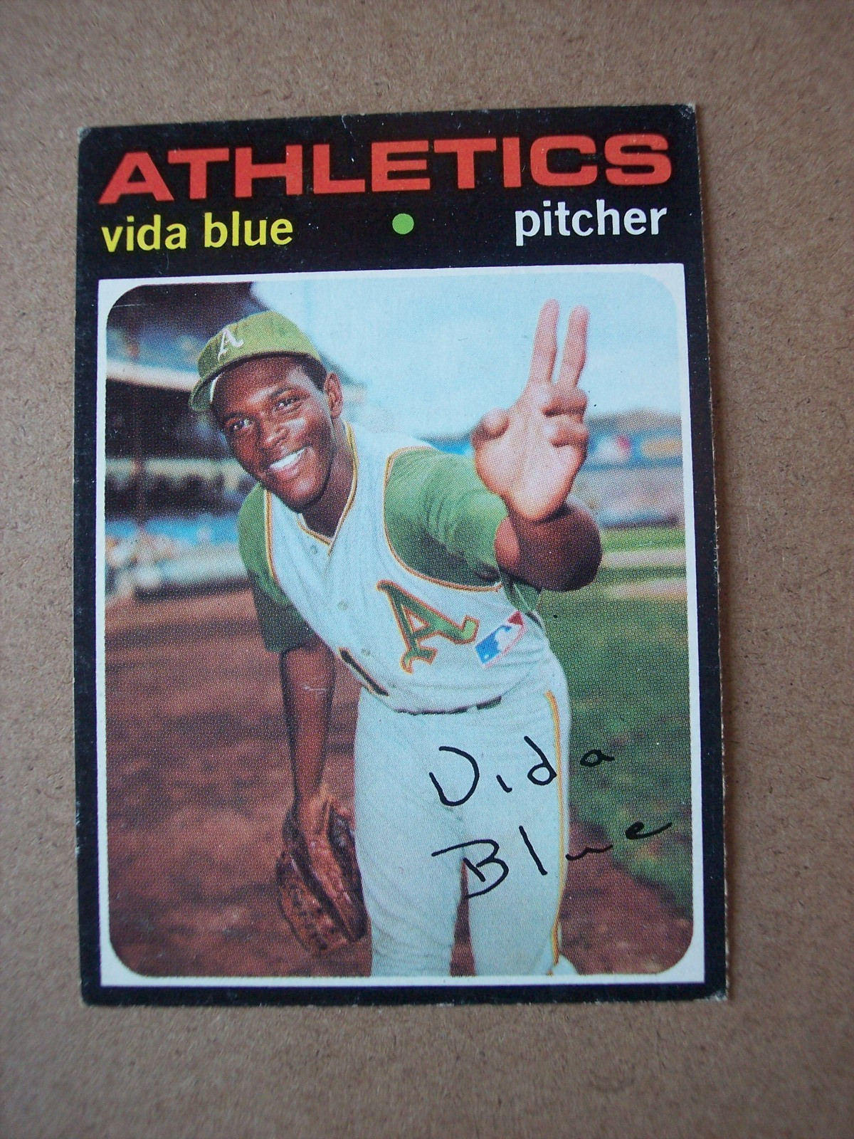 1971 Topps baseball Vida Blue card #544 VG LITE crease