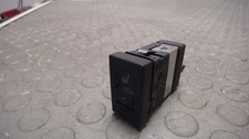 Schalter Sitzheizung Links VW Passat 1.6 3 B 3B0963563A 12 Monate Garantie