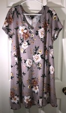 Torrid Dress Floral A Line Midi V Neck Short Sleeve Size 2
