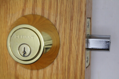 Defiant Double Cylinder Deadbolt Polished Brass 1008974342 #8ug