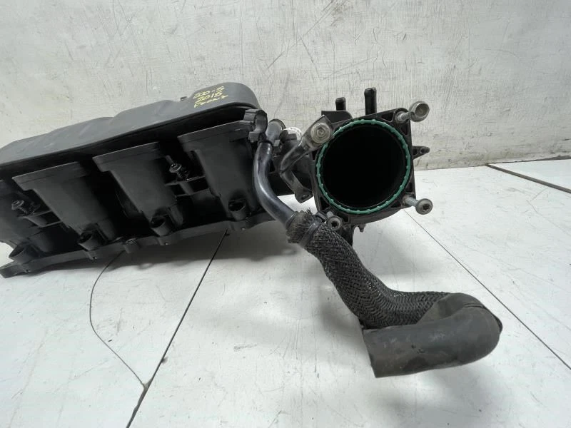 Chrysler 200 S 2015 2,4 L colector de admisión OEM+ Foto 4 de 4