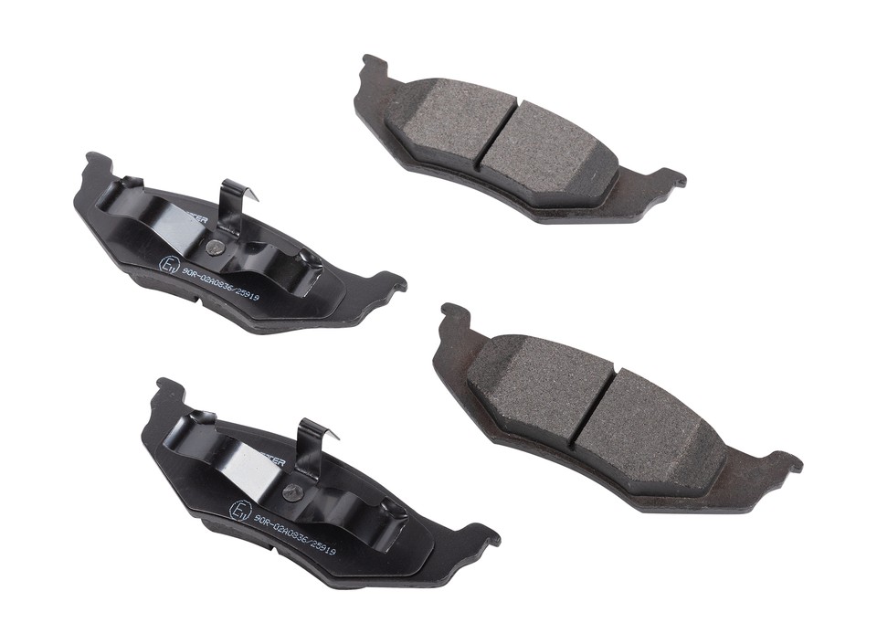 Rear Ceramic Brake Pads 19992004 Chrysler 300M 19952000 Chrysler