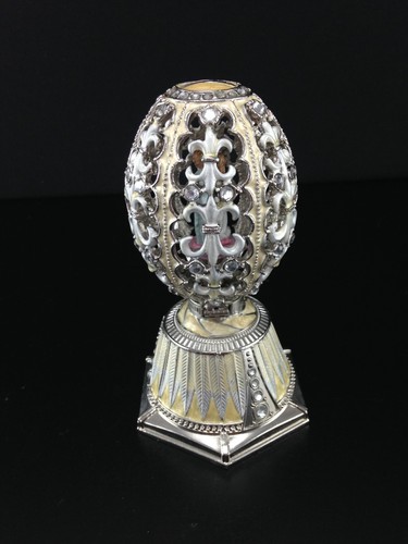 Music box smaltato su metallo gioiello a forma di uovo - Foto 2 di 7