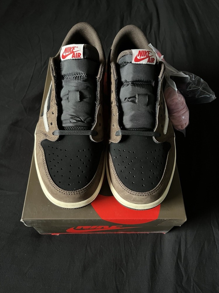 Travis Scott Mocha x Retro OG Low Size - 9.5 Mens, 11.5 Women’s