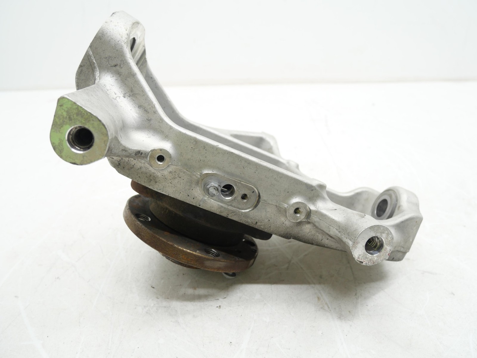 Used Front Driver Spindle Knuckle Hub LH 2016-2021 McLaren 570S 13B1201CP OEM