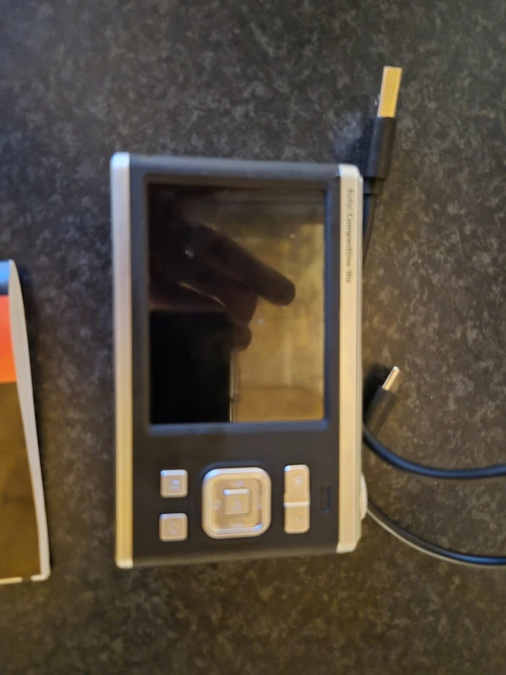 Camera Fotoapparat Rollei Compactline 10x mit Speicherkarte  Zubehörpaket - Bild 3 von 4