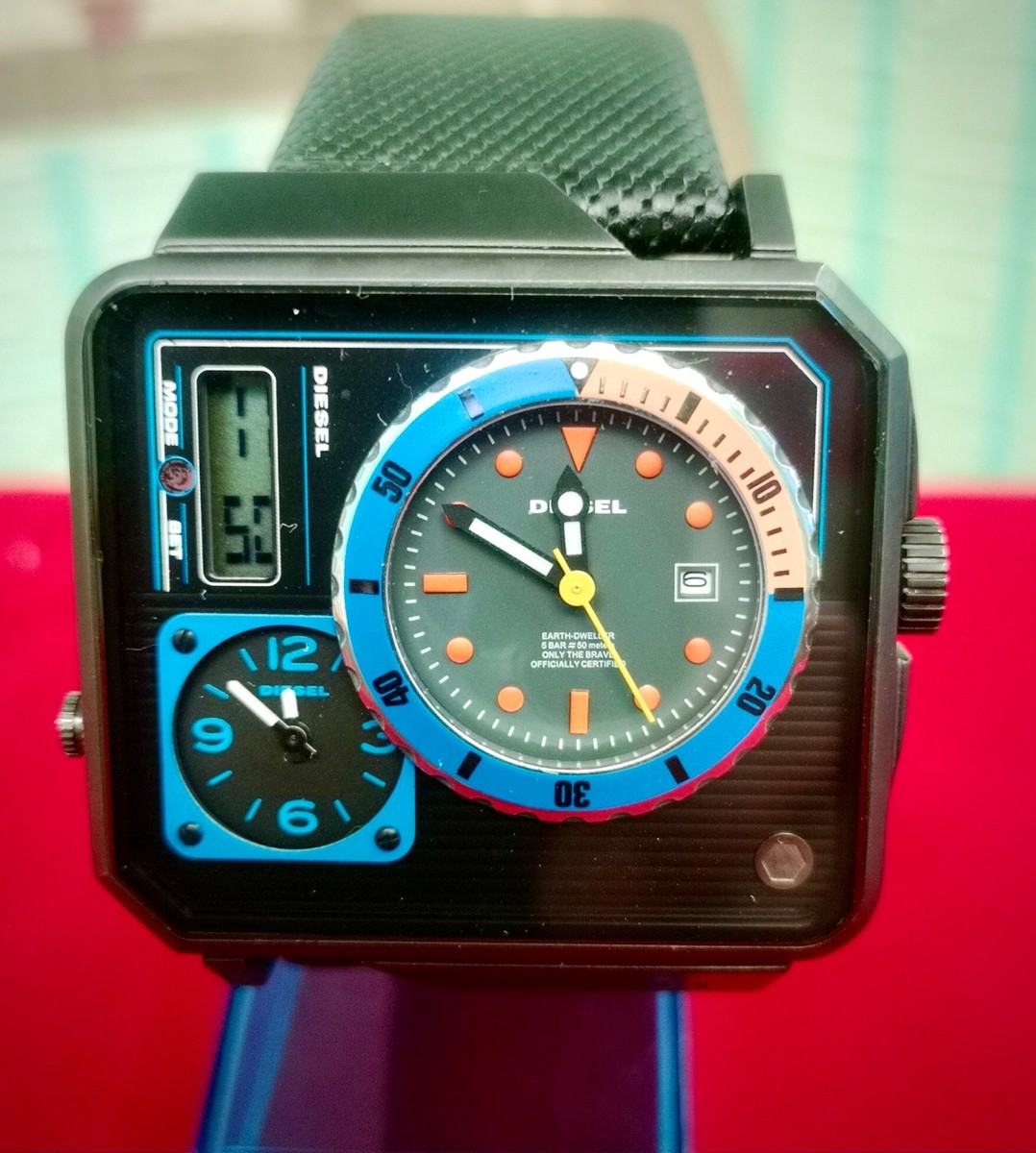 Vintage And Rare DIESEL DZ-7243 Analog/Digital Men quartz watch
