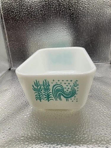 Pyrex 502 Amish Butterprint Turquoise Rooster 1.5 Pint Oven Ready Dish NO LID