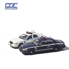 Modellino auto GOC 1:64 Crown Victoria AP220 blu scuro/#1237 bianco pressofuso
