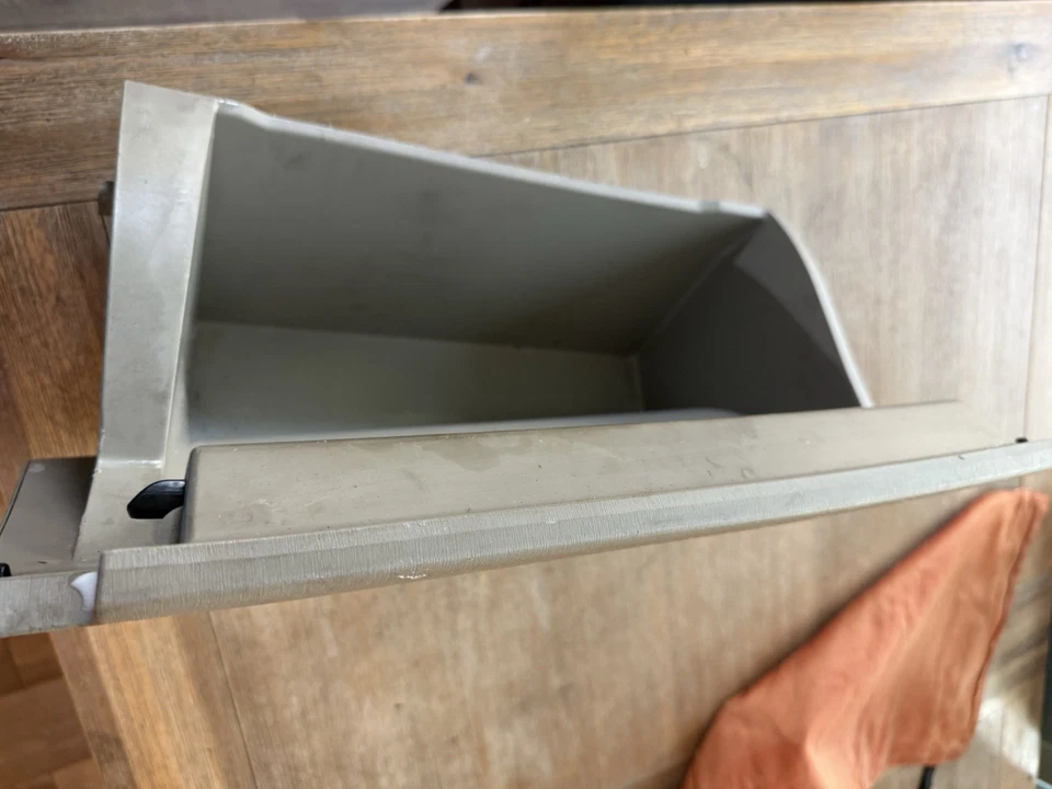 2010-2015 TOYOTA PRIUS LOWER GLOVE BOX STORAGE COMPARTMENT 55550-47081 OEM - Image 2 of 4