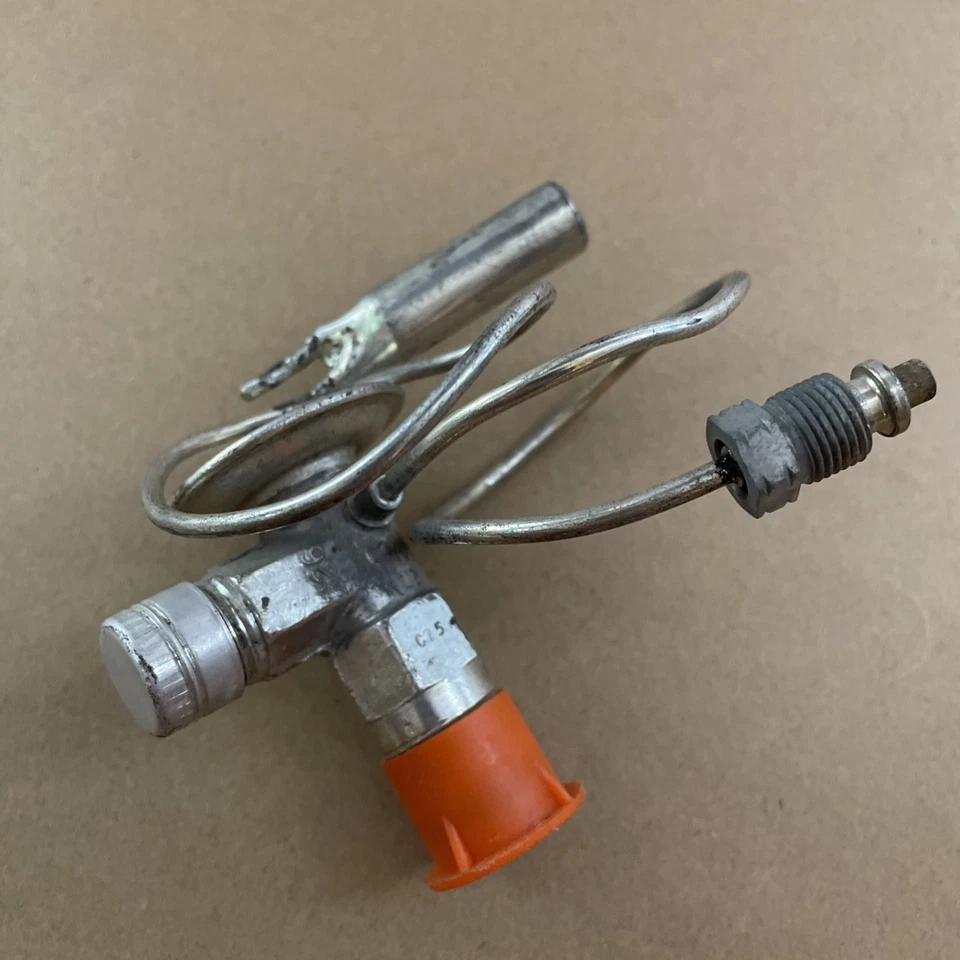 Ford Thunderbird 6ª generación Gran Torino Ranchero 1972-1976 válvula de expansión de CA nuevo de lote Foto 4 de 4