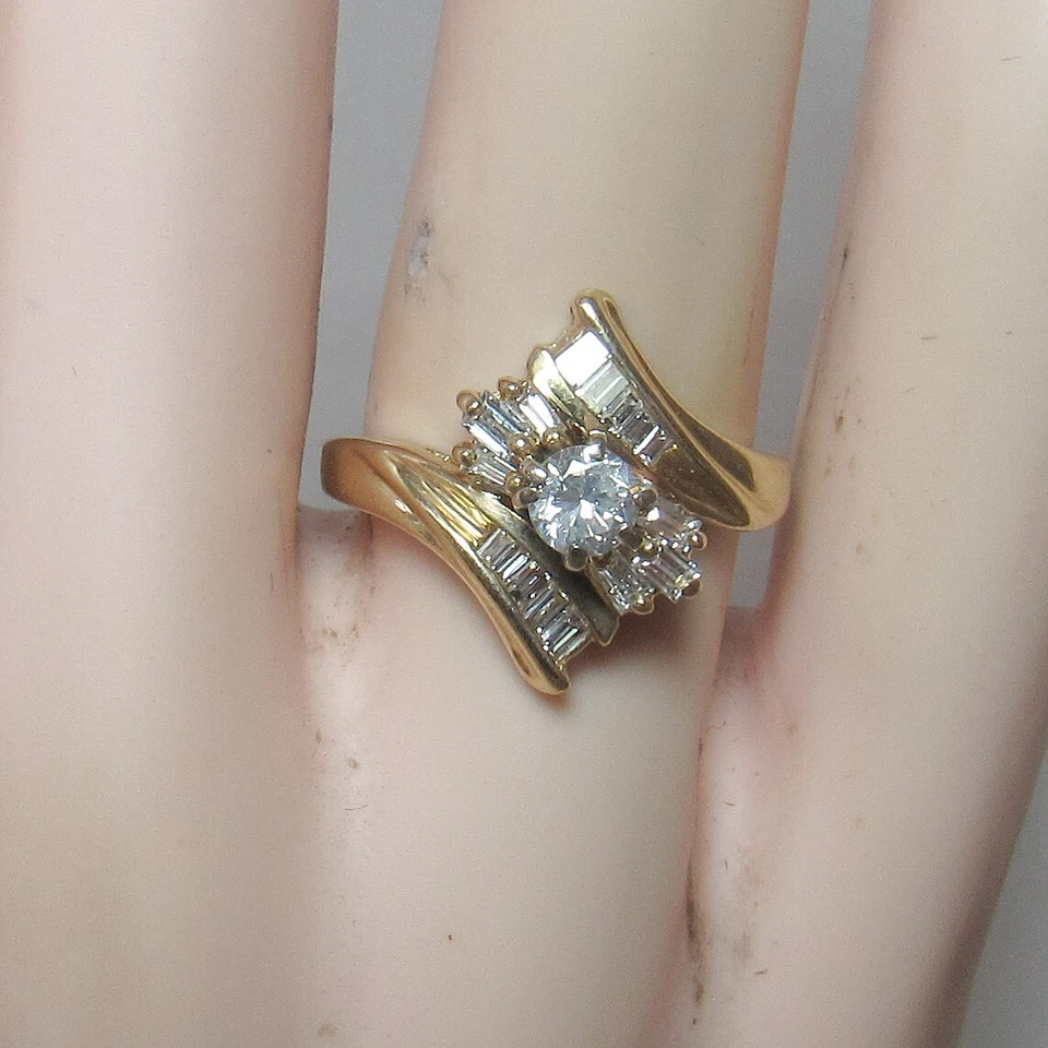Estate 14K Yellow Gold 0.23 Ct Round Brilliant Cut Diamond Ring 0.50 Cts Total - Image 4 of 4