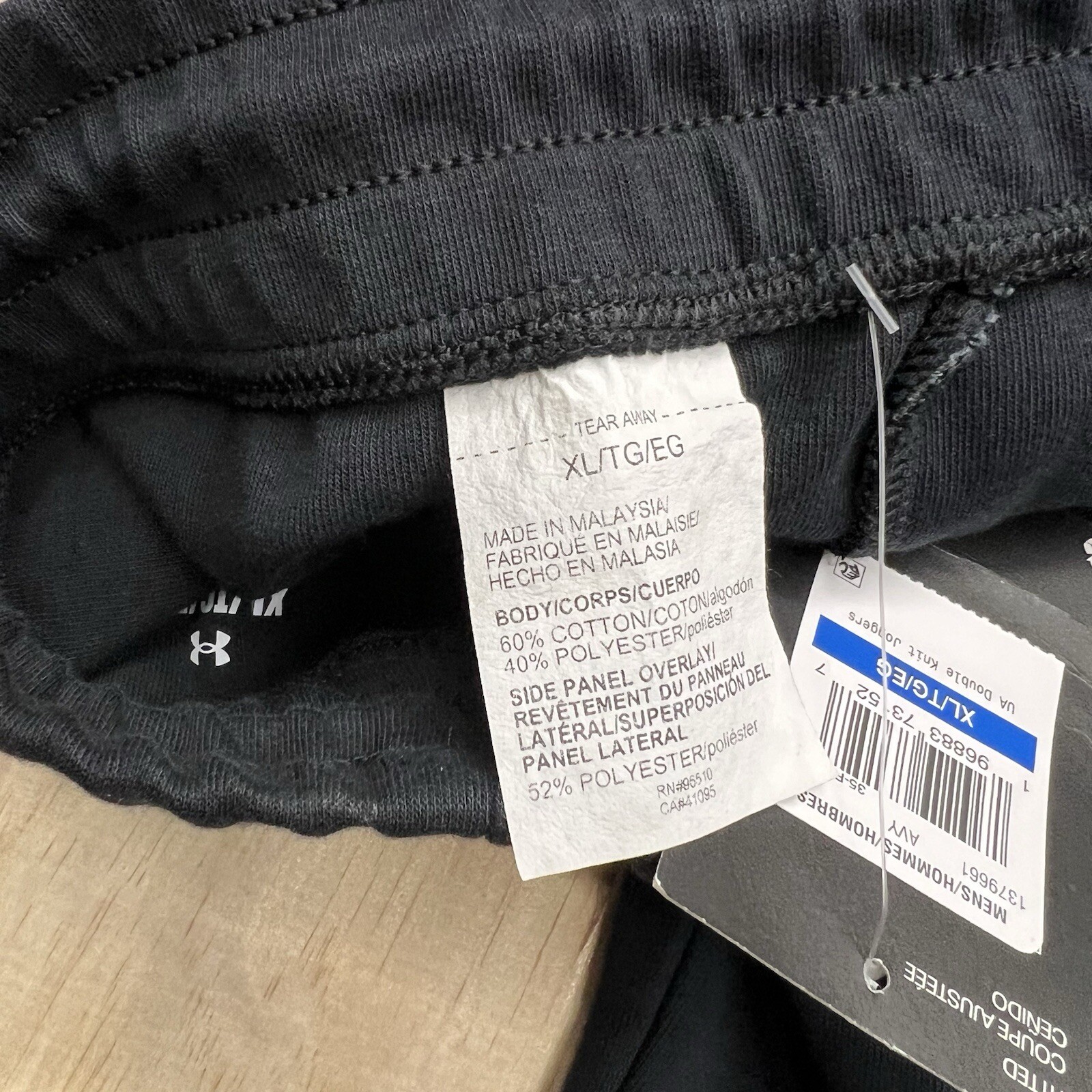 NEW Under Armour FITTED Double Knit Joggers XL Black Mens 1379661-001 thumbnail 7