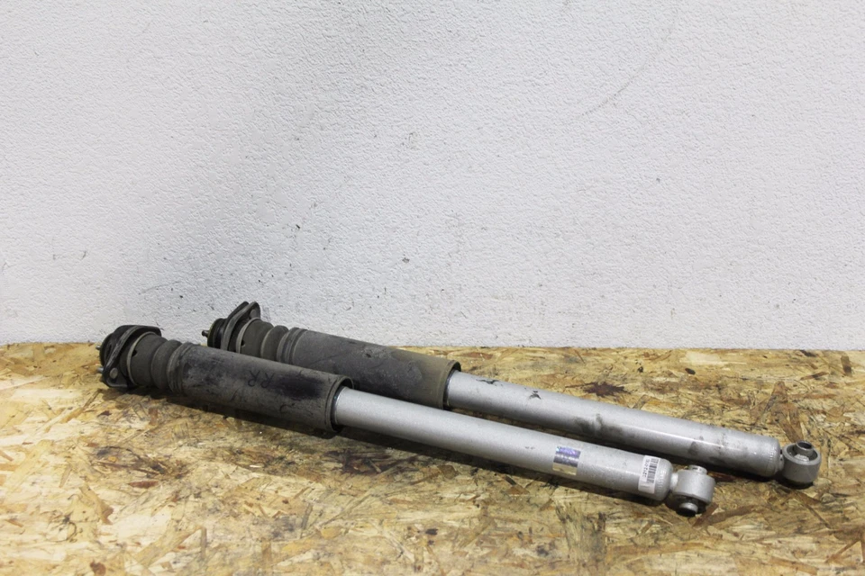 L1283 2000-2003 BMW 325Ci Suspensión Trasera Puntal CONV CUPÉ Juego Trasero Derecha + Derecha  Foto 4 de 4