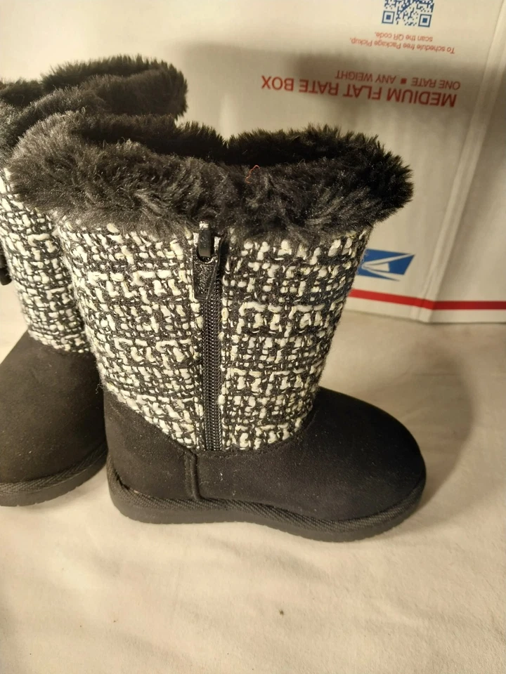 NEW NO TAGS OR BOX OKIE DOKIE, WARM WINTER BOOTS  INFANT TODDLER  BLACK SIZE 5  - Image 2 of 4