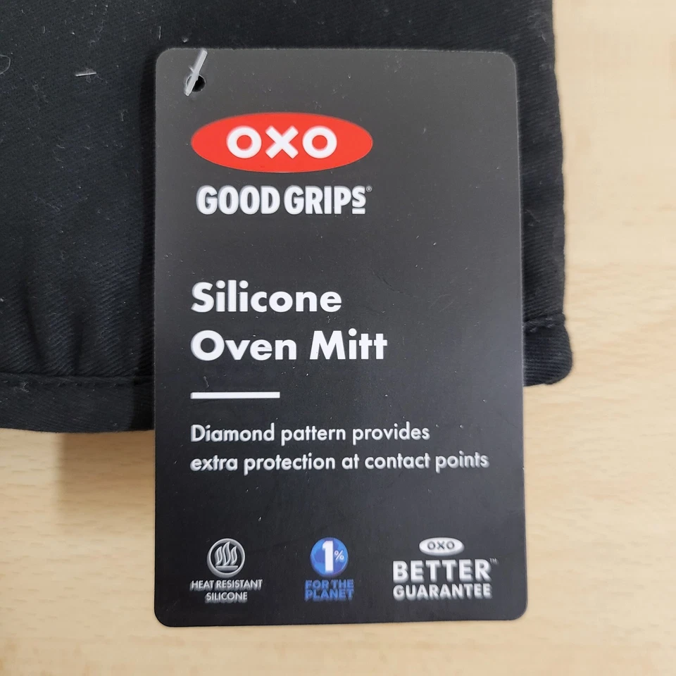 Nuevo Juego de Dos Mitones de Horno de Silicona OXO Good Grips Negros Resistentes al Calor Lavables Foto 3 de 4