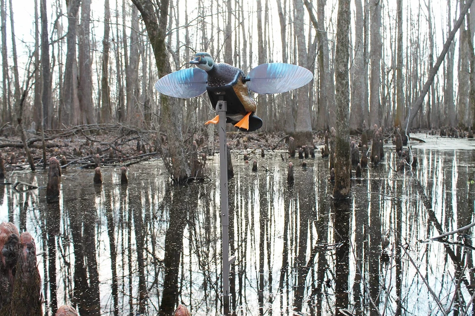 Elite Series Woody Spinning Wing Decoy Innovative Design Less Wobble 4 AA - Image 3 of 4