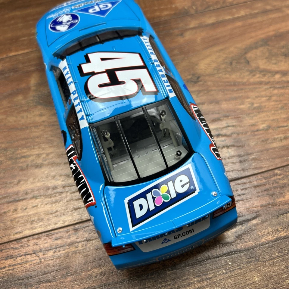 2004 Action Kyle Petty Brawny Fathers Day Blue 1/24 diecast Nascar racing #44 - Image 3 of 4